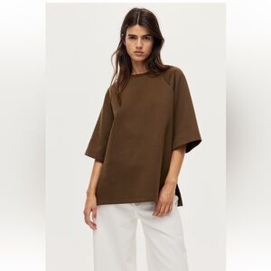 H&M OVERSIZED INTERLOCK T-SHIRT
